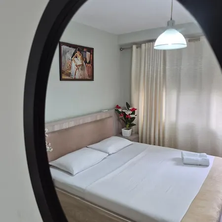 ホームステイ Central Tirana Stay *